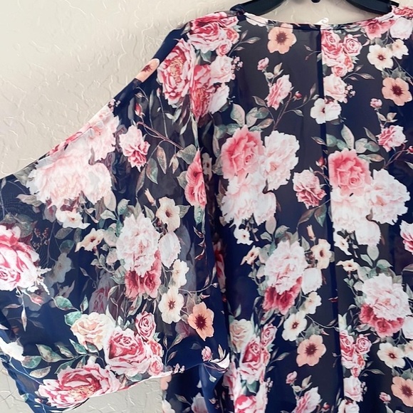 Floral Kimono Cardigan - Picture 7 of 8